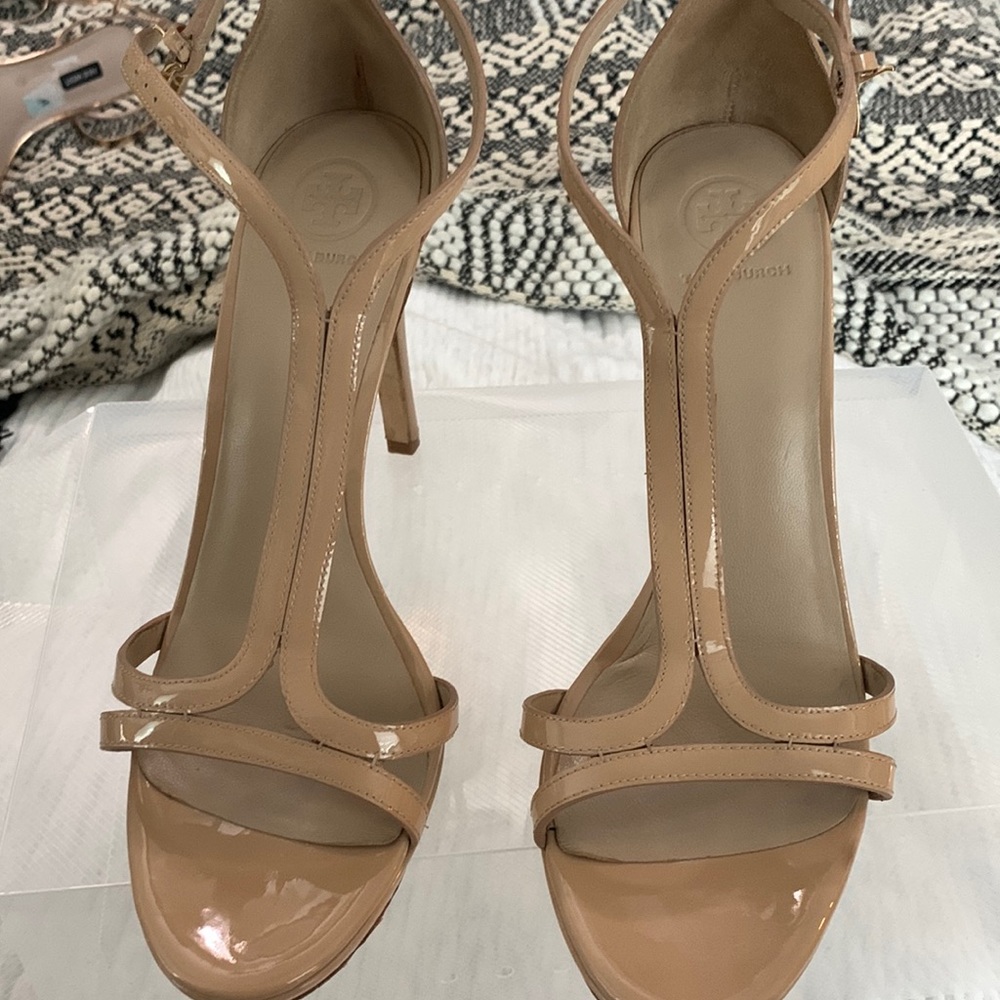 Tory Burch Nude Bells Size 8.5